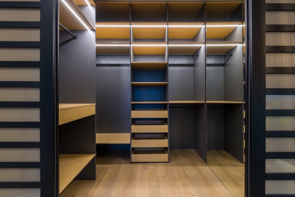 Maximizing Space in Your Walk-In Closet
