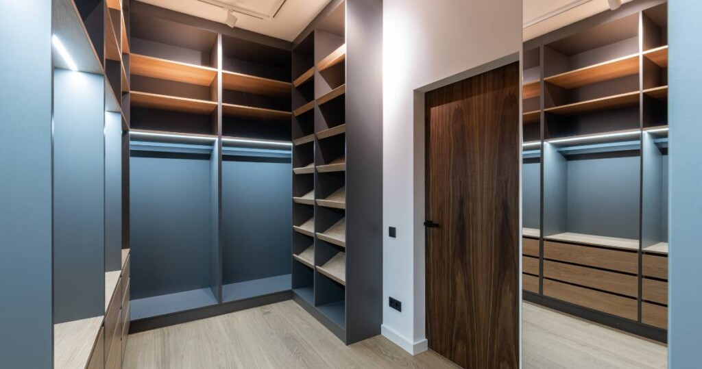 Space-saving Solutions Offered by Modern Wardrobes